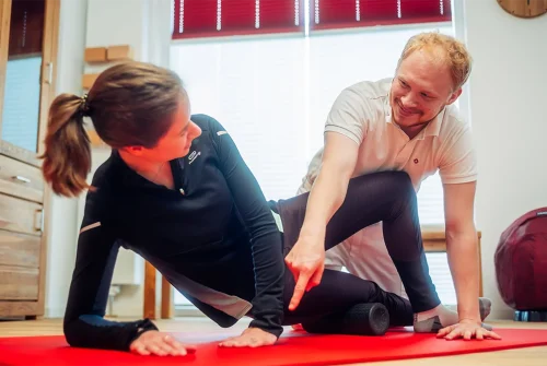 Faszienrollmassage - Behandlung nach Liebscher & Bracht